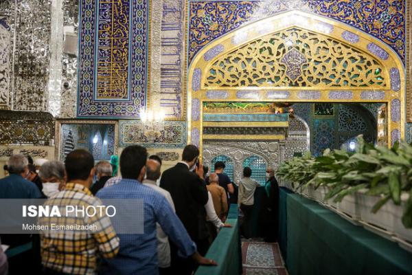 انسداد مسیر زائران در روضه منوره حرم رضوی به حالت عادی بازگشت انسداد جهت زائران در روضه منوره حرم رضوی به حالت عادی بازگشت