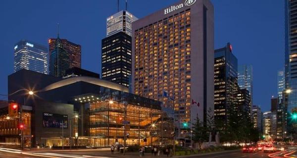 هتل هیلتون داون تاون تورنتو: اقامتگاهی مجلل در قلب کانادا