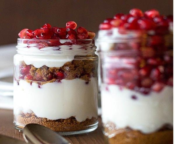 طرز تهیه پارافه انار ، ترفندهای پف کردن و نخوابیدن پف خامه پارفه انار