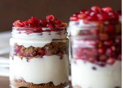 طرز تهیه پارافه انار ، ترفندهای پف کردن و نخوابیدن پف خامه پارفه انار